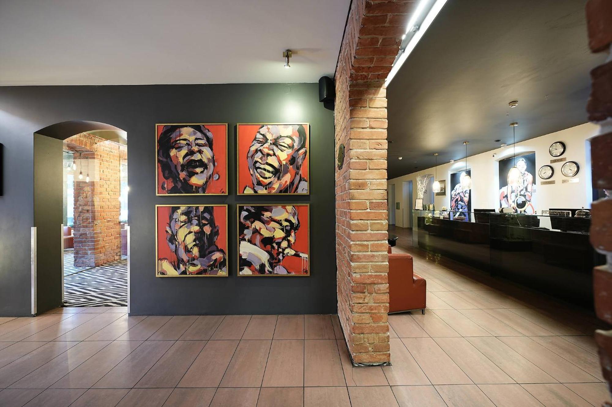 Hotel Navalis, ไคลเพดา ภายนอก รูปภาพ