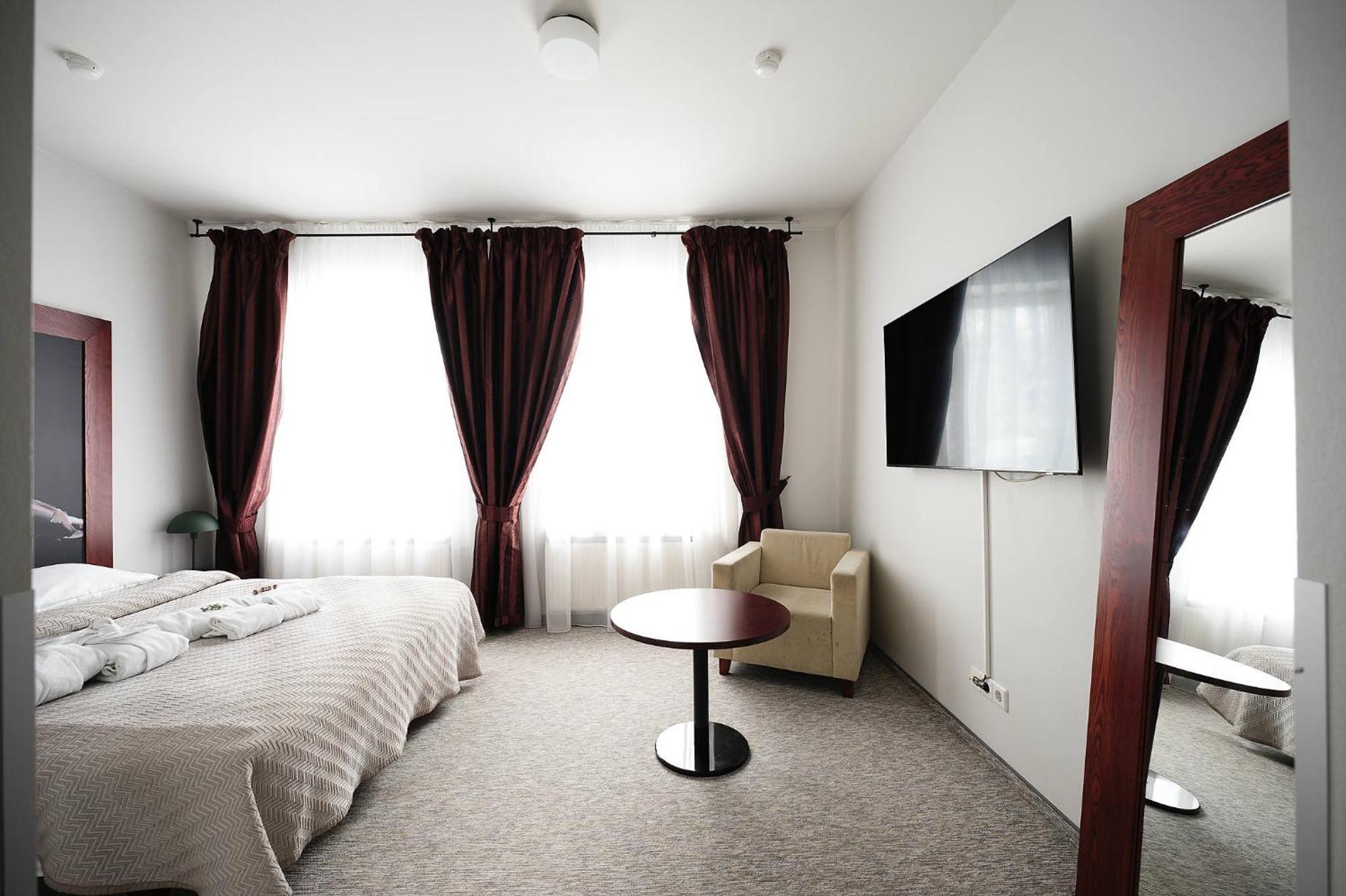 Hotel Navalis, ไคลเพดา ภายนอก รูปภาพ